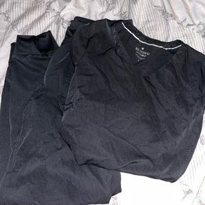 Beyond scrubs - black scrub set size small